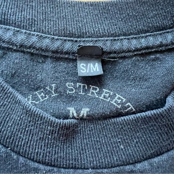 SOLD Super Cropped Muscle Tee - Picture 6 of 8